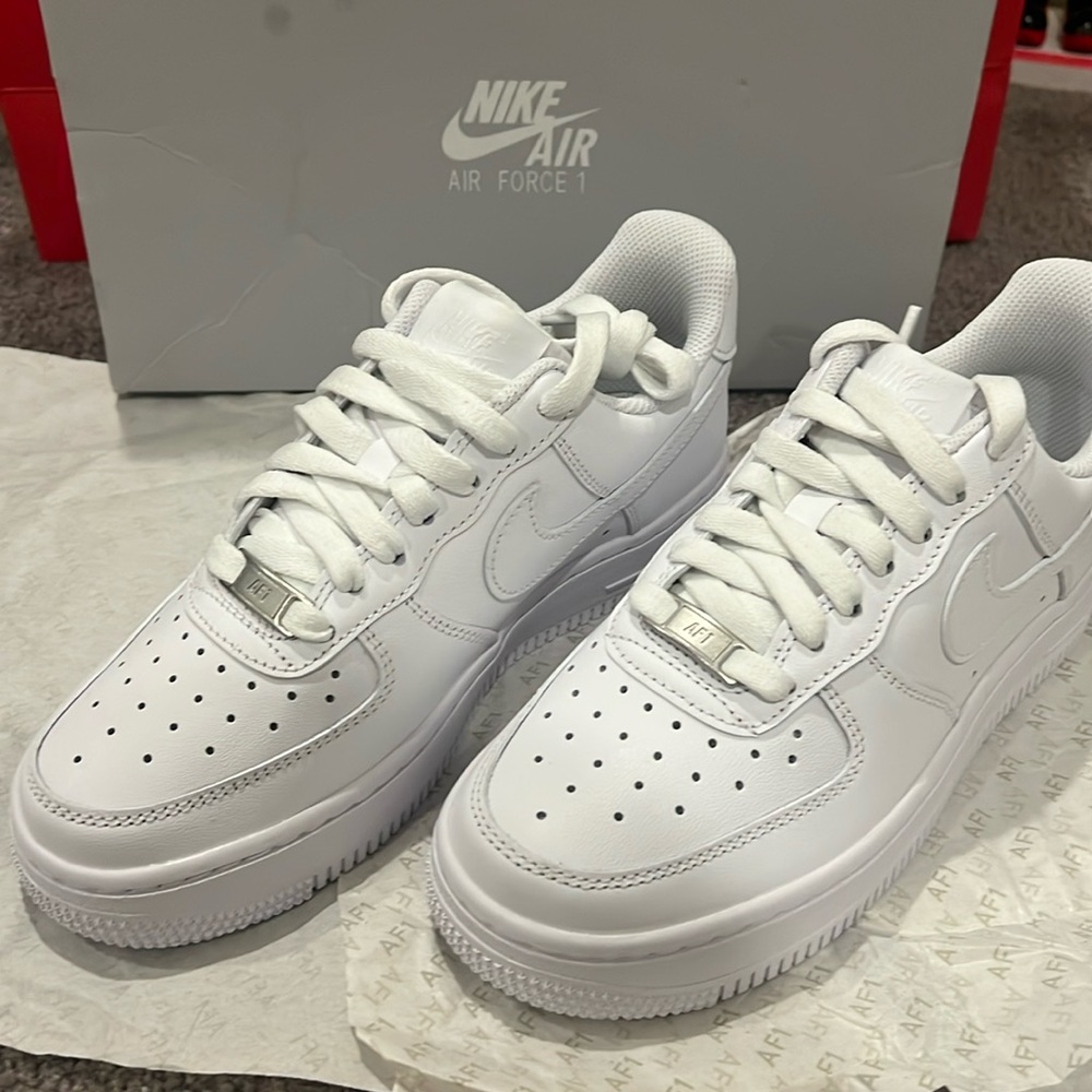 Nike Air Force 1 NEW!!!!!